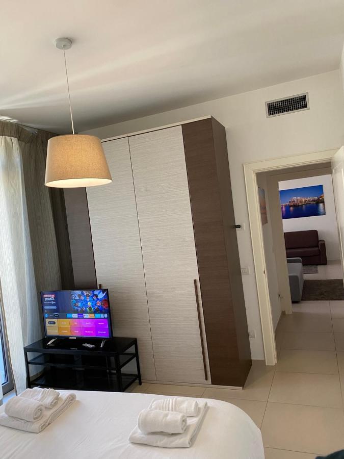 Berga Exclusive Suite 5 Bari Buitenkant foto