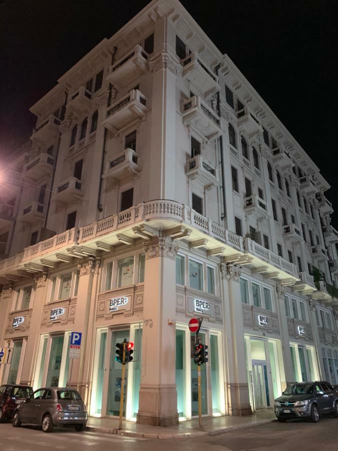 Berga Exclusive Suite 5 Bari Buitenkant foto
